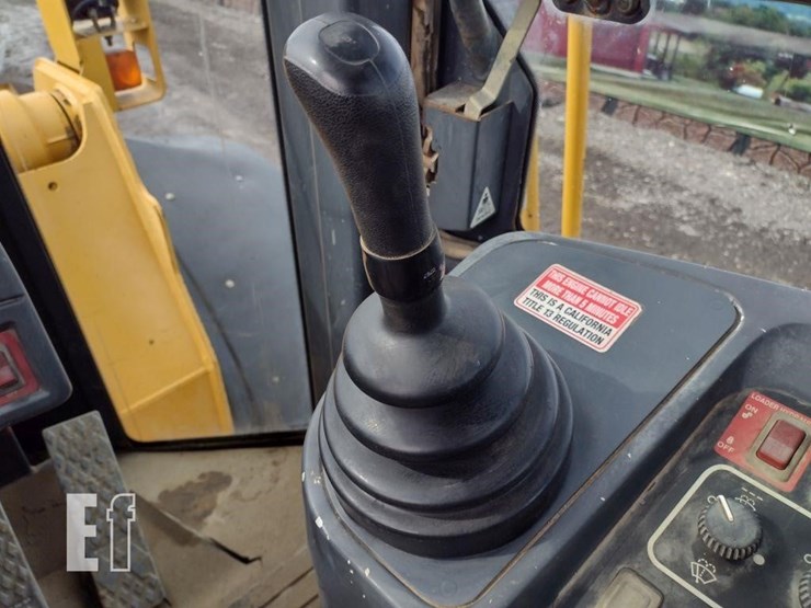 2003-deere-744j-image-9