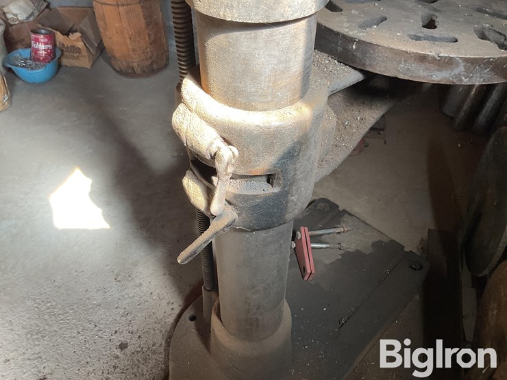 champion-20”-camelback-drill-image-19