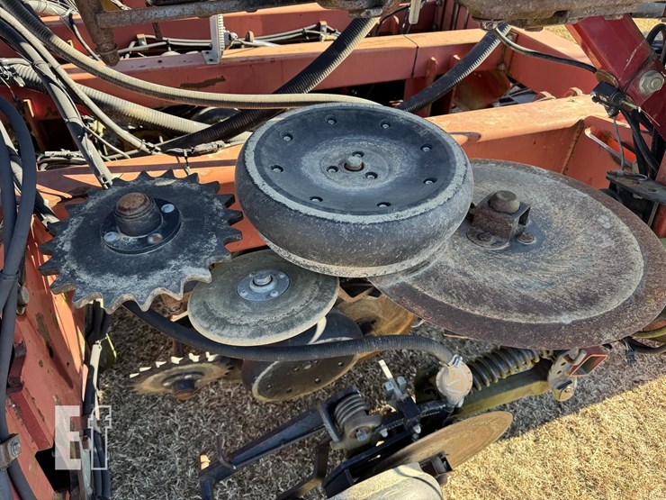 case-ih-2400-image-10