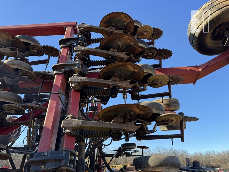 case-ih-2400-image-24