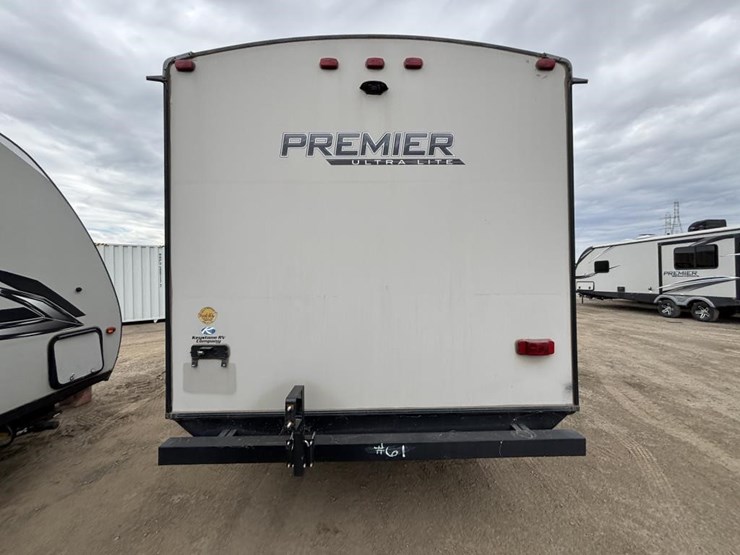 2020-premier-bl19fbpr20-travel-trailer-image-14