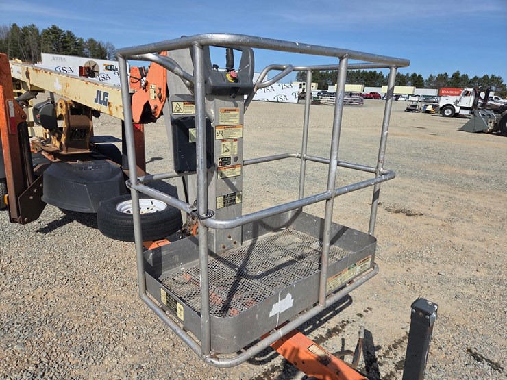 2010-jlg-t500j-image-11