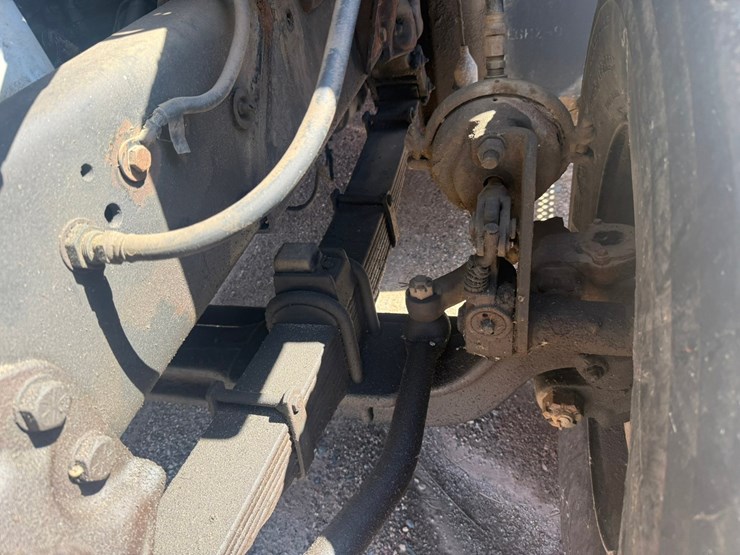 1996-ford-l9000-image-11