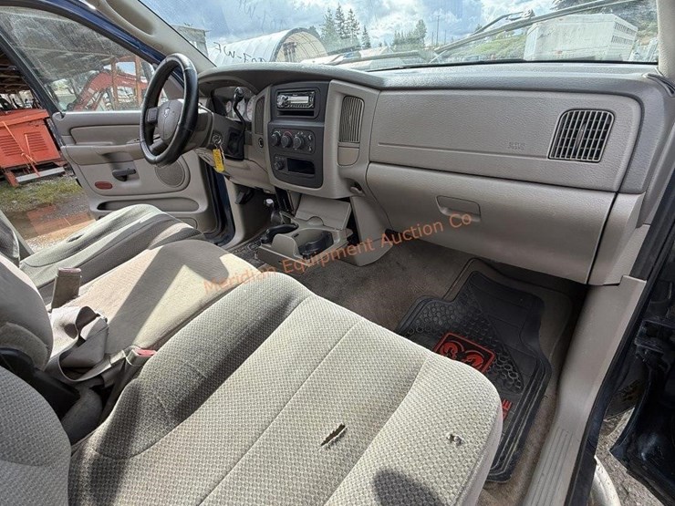 2004-dodge-ram-3500-image-35