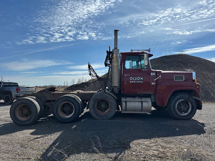 1984-ford-tractor-image-6