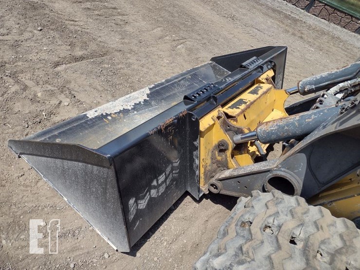 2022-deere-333g-image-18