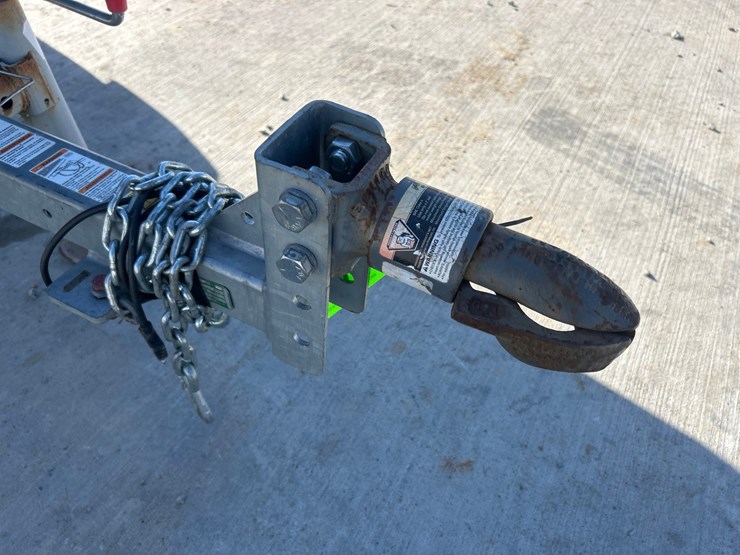 2023-massey-ferguson-8-image-10