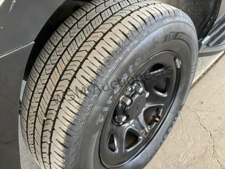 2019-chevrolet-tahoe-image-8