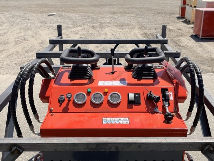 2026-zjg-zj-380-skid-steer-loader-image-10