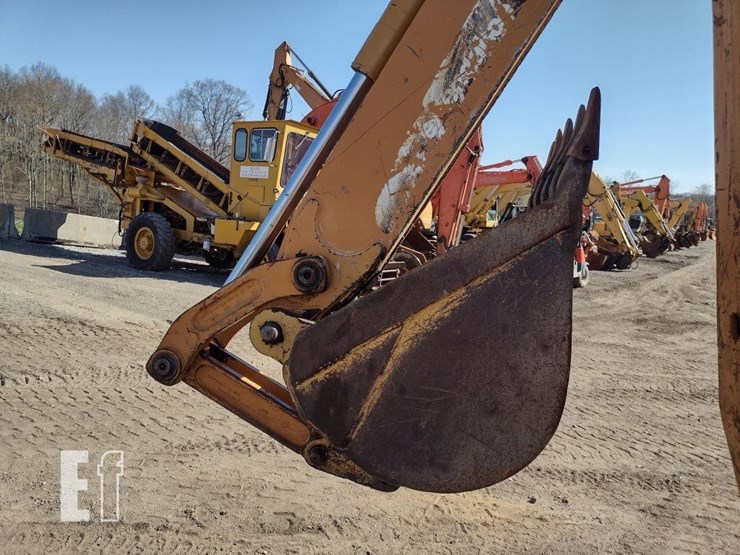 case-580m-turbo-image-33