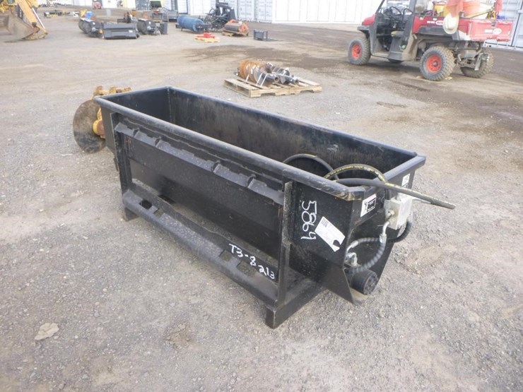 landy-66"-skid-steer-asphalt-spreader-image-1