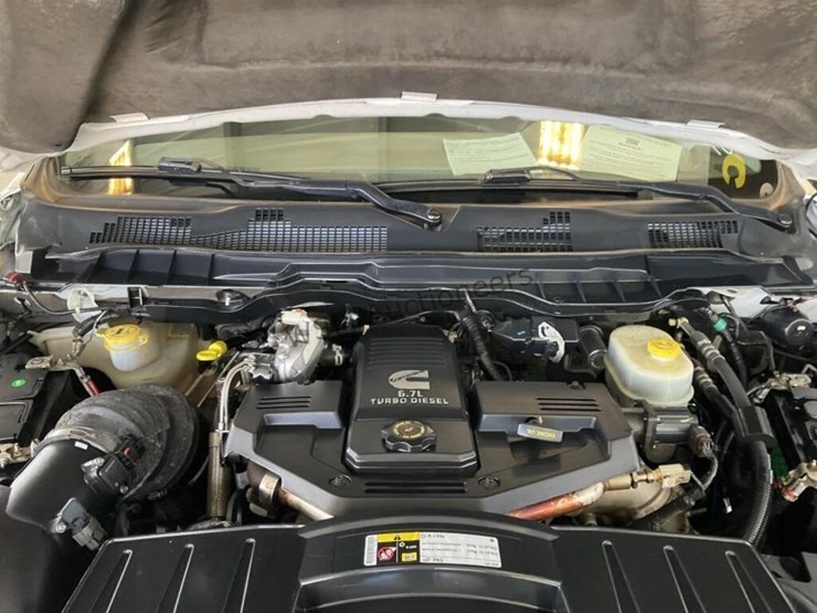 2012-dodge-3500-image-12