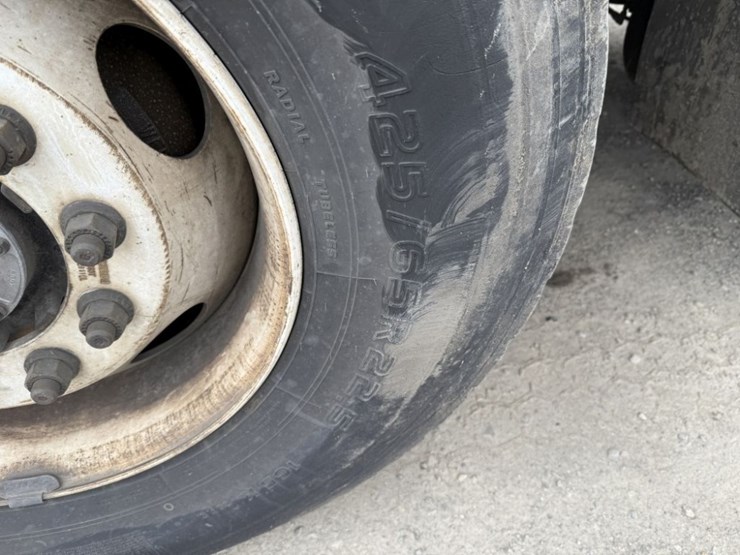 2012-international-7600-image-21