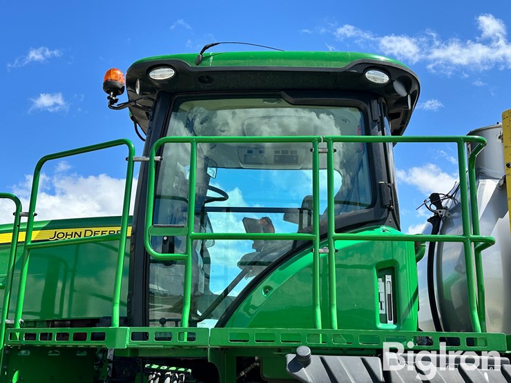 2020-john-deere-r4038-image-18