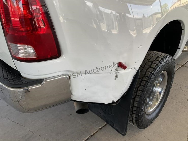 2012-dodge-3500-image-9