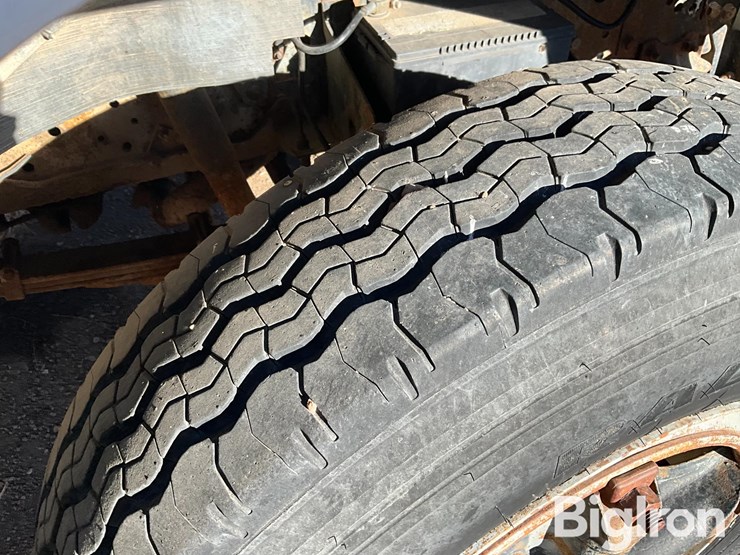 1983-ford-f800-image-15