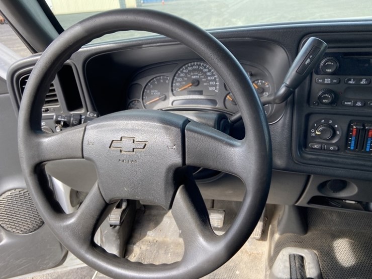 2005-chevrolet-silverado-2500hd-image-18