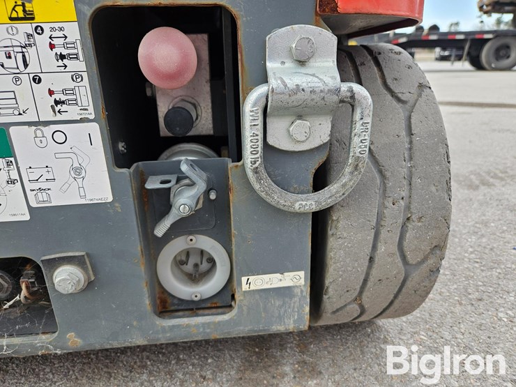 2016-skyjack-sj12-image-11