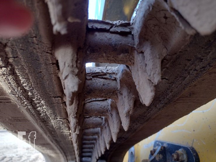 2022-deere-325g-image-14