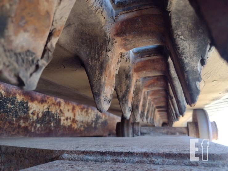 2009-morooka-mst3000vd-image-14