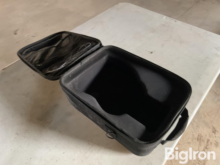 john-deere,-ag-mac-moisture-testers-image-16