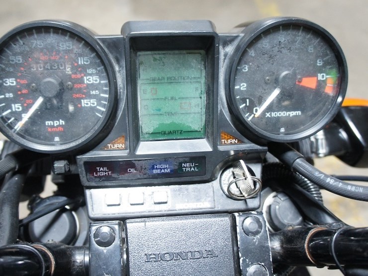 1985-honda-v65-sabre-vf1100-motorcycle-image-7