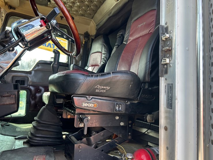 1999-kenworth-t600-image-67