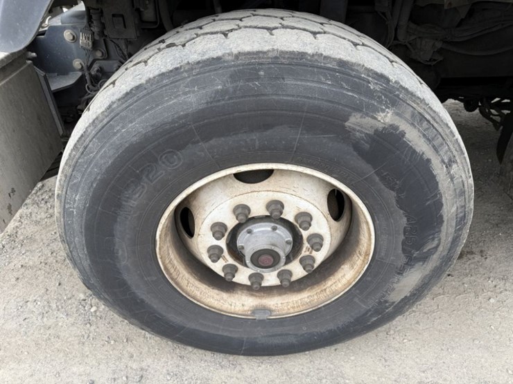 2012-international-7600-image-20