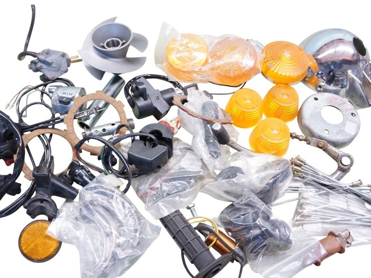 japanese---kawasaki-etc…-miscellaneous-parts-lot-image-1