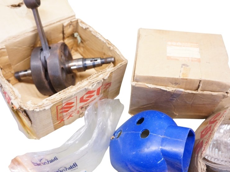 japanese---suzuki,-kawasaki,-helmet-goggle-lenses-etc…-miscellaneous-parts-lot-image-4