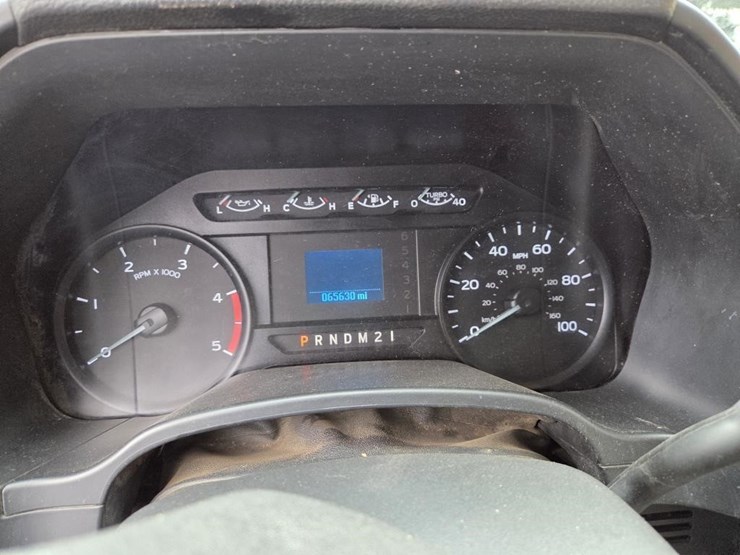 2020-ford-f550-image-8