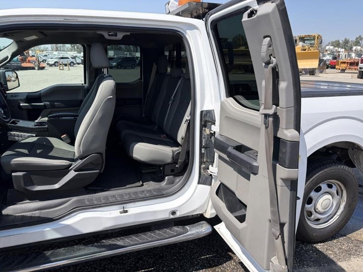 2018-ford-f150-image-11