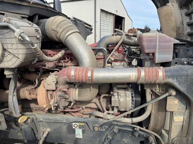 2019-kenworth-t880-image-18