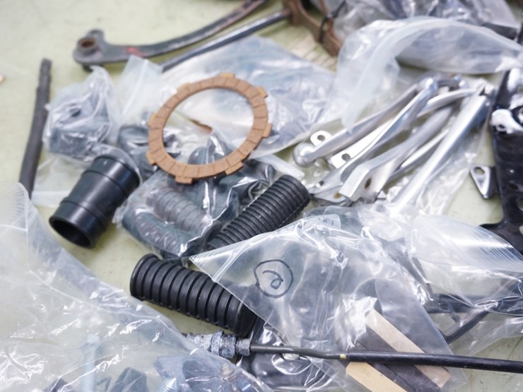 japanese---kawasaki-etc…-miscellaneous-parts-lot-image-6