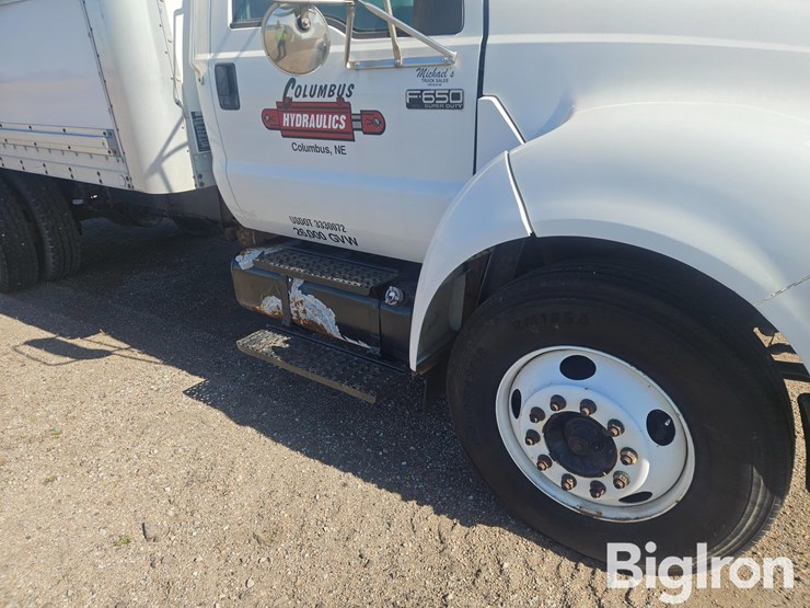 2004-ford-f650-image-14