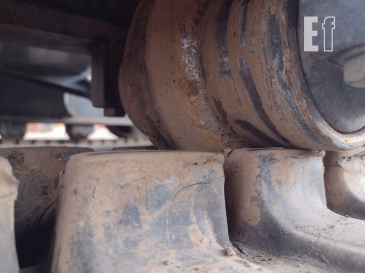 2020-bobcat-e85-image-34