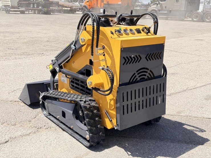 2026-zjg-zj-380-skid-steer-loader-image-4