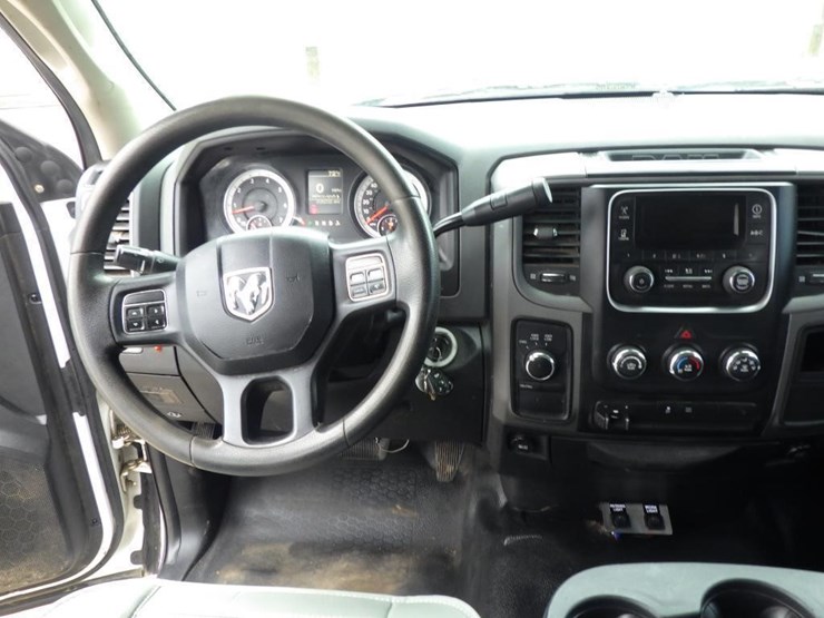 2014-dodge-1500-image-9