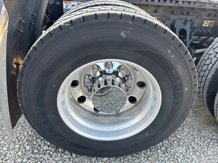 2018-kenworth-t680-image-90