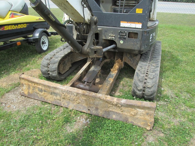 2016-bobcat-e35-image-28