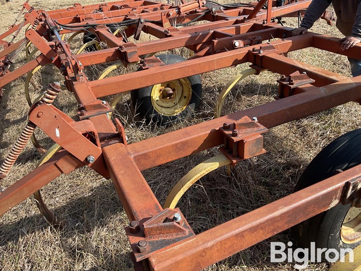 sunflower-fc-24-chisel-plow-w/harrow-image-15