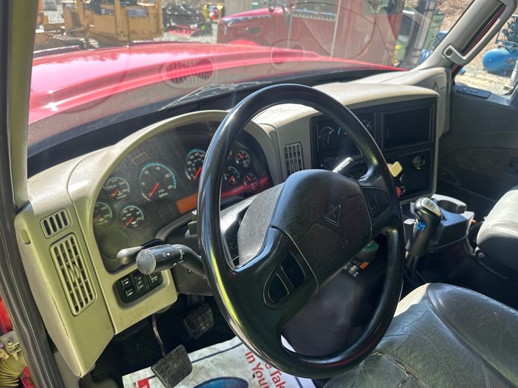 2012-international-7600-image-23