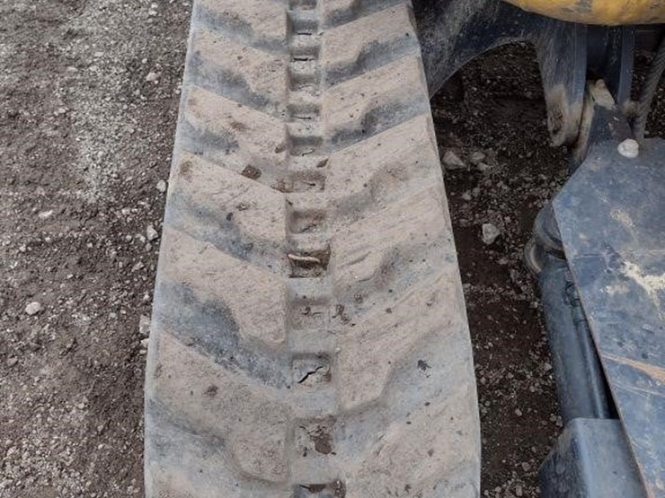 2020-deere-35g-image-33