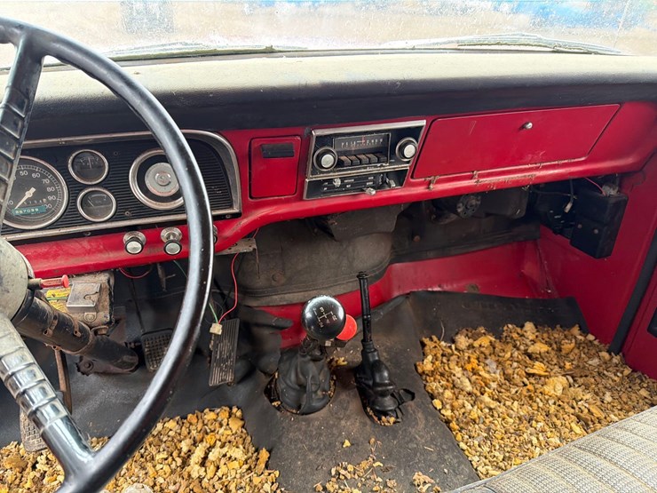 ford-f700-image-29