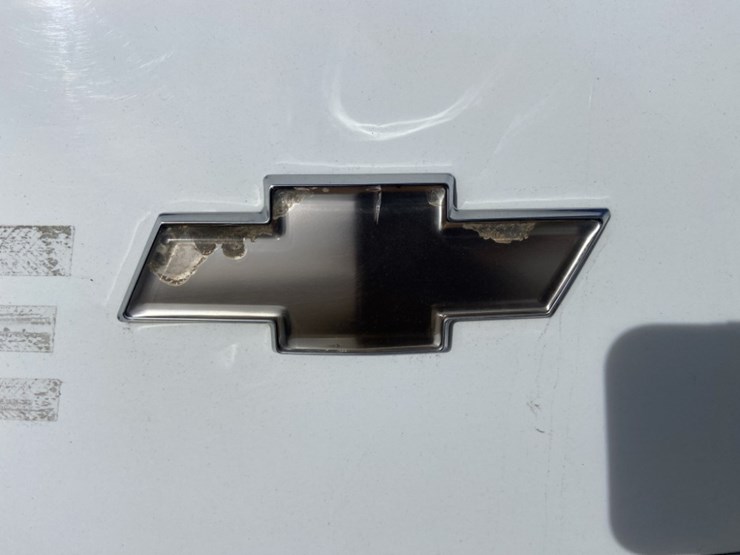 2011-chevrolet-impala-sedan-image-10