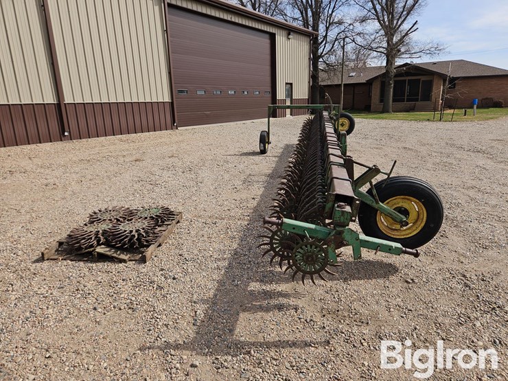 john-deere-400-image-2