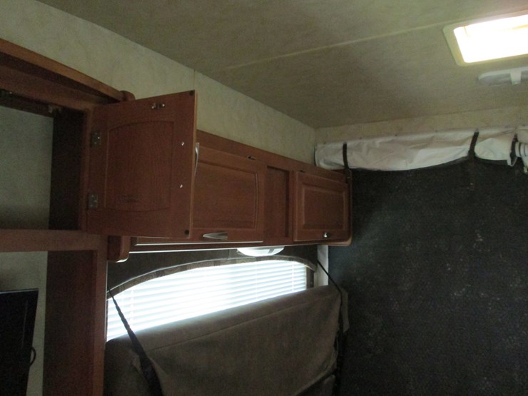 #36745-•-2011-forrest-river-stealth-24'-t/a-travel-trailer-4x4tsfw22bc009247-image-31