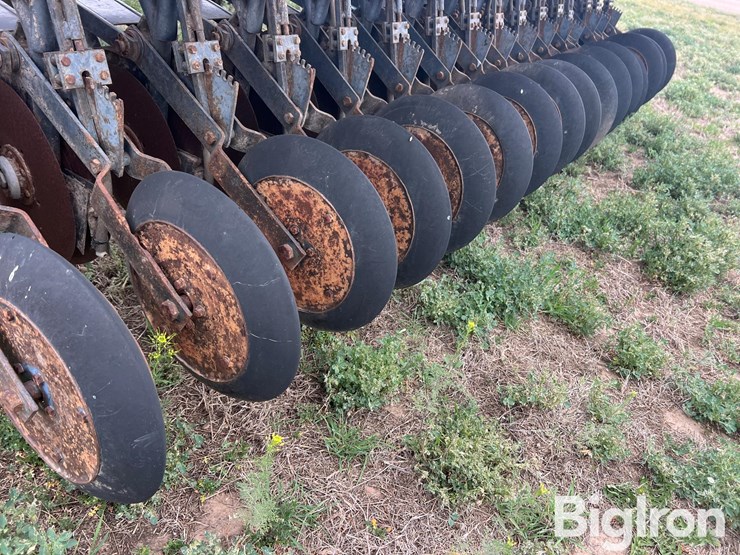 crustbuster-dd49x8-grain-drill-image-18