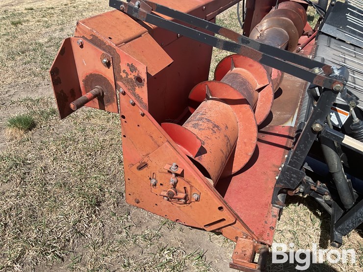 international-810-13-image-16