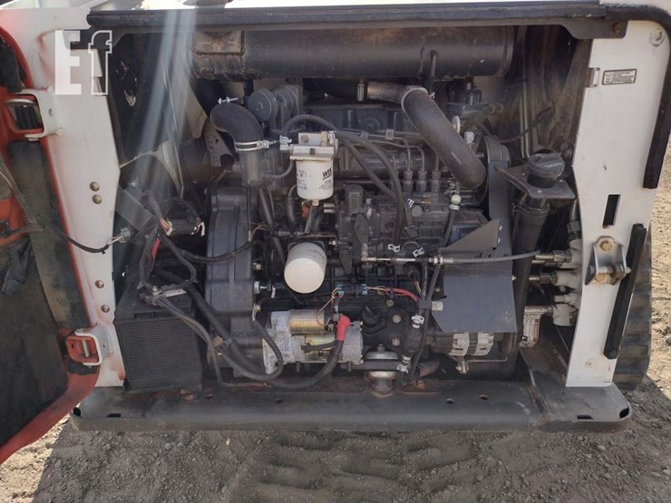 bobcat-t870-image-32